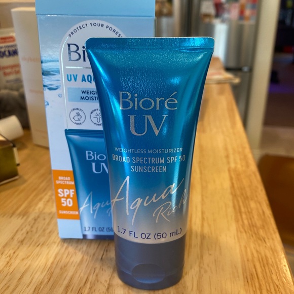 Biore UV Aqua Rich Moisturizer SPF 50 2/$8 - Picture 3 of 9